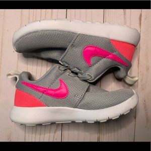 BRAND NEW Toddler Girl Shoes - NIKE slip ons